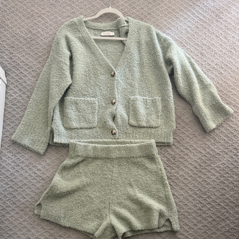 Women’s Abercrombie & Fitch Sage Green Cozy Collection short set